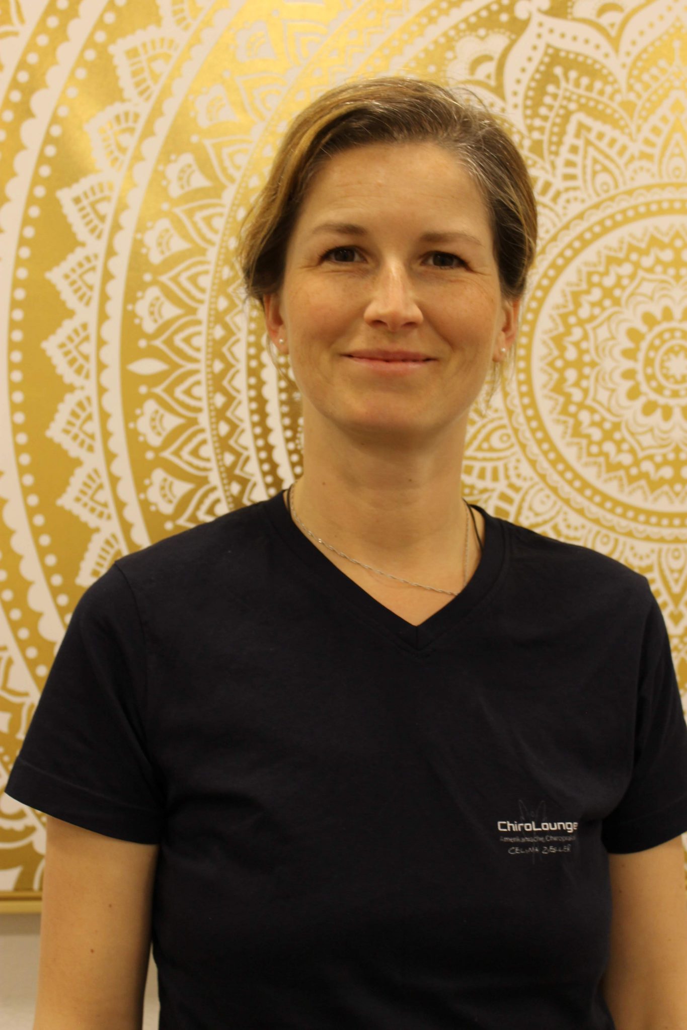 Heilpraktiker - Osteopathie - Chiropraktik Leipzig - Daniela Kaiser Celina Ziegler – Mitglied des Chiropraktikerverbands DAGC › Deutsch